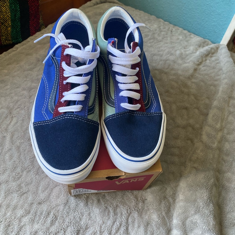 Vans - Picture 7 of 7